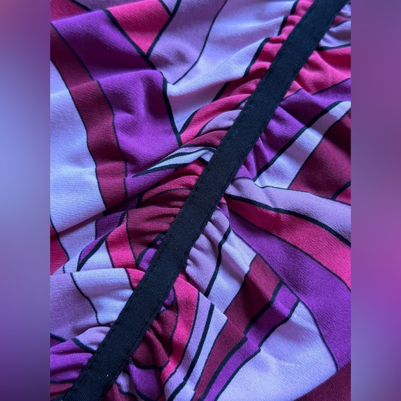 Groovy One/Off Shoulder Guess top Size M - Picture 4 of 5